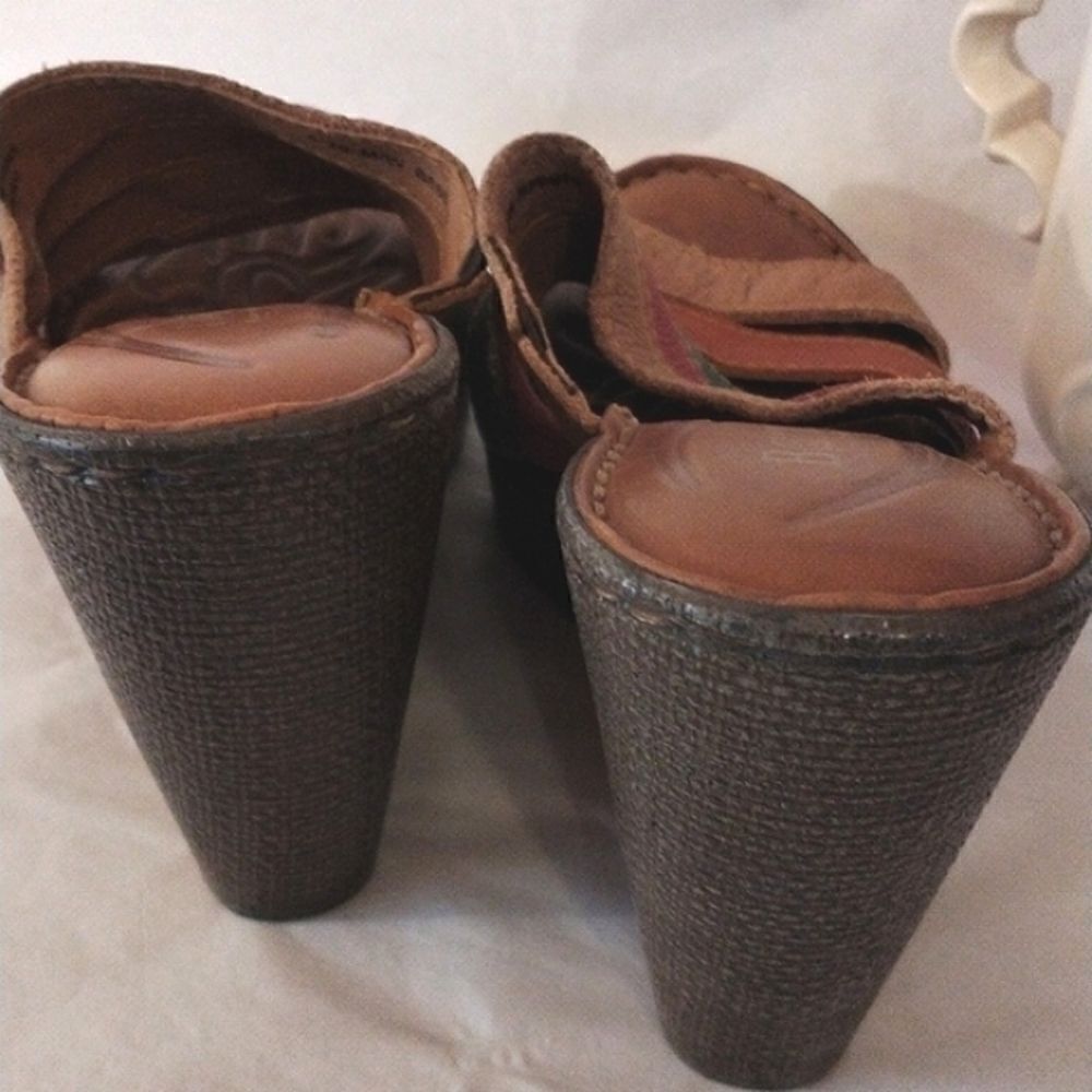Born Platform Sandals - Picture 6 of 12